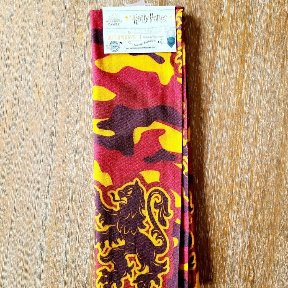 nwt Harry Potter Gryffindor Neck Gaitor Outerwraps  covid mask,multifunctional